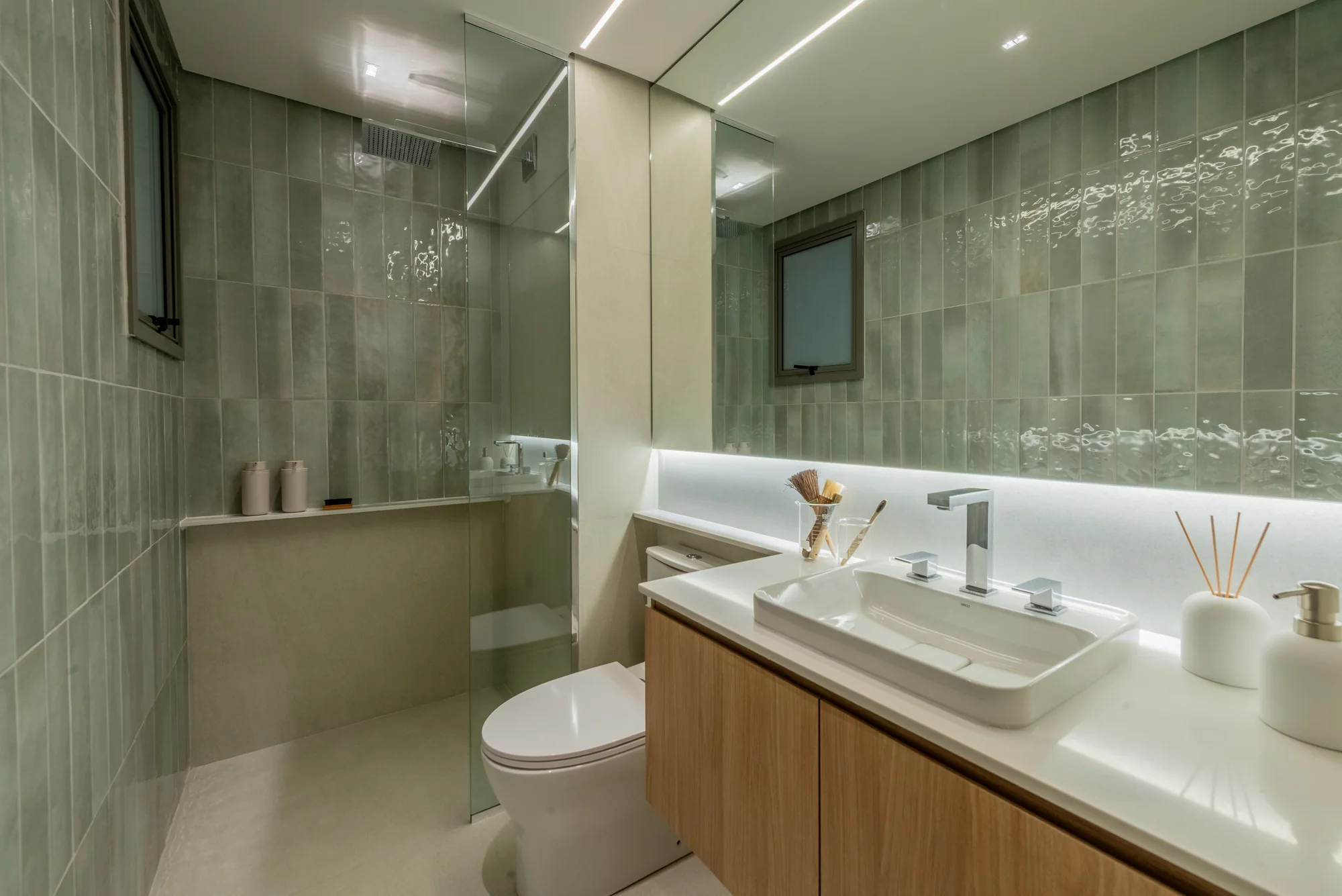 Banheiro da suíte 03 - 171m² (Foto do decorado)